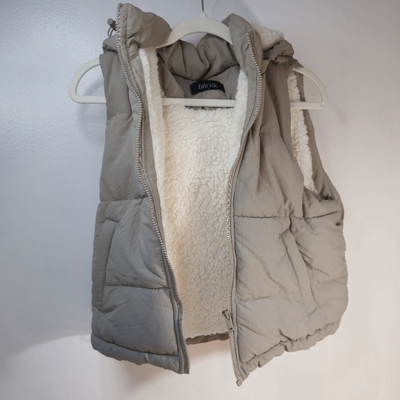 fab'rik  Tan Puffer Vest with Hood & pockets - Picture 1 of 5